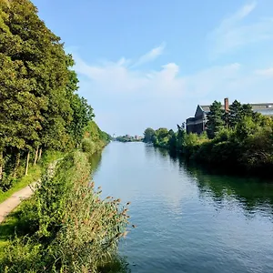 Mit Balkon In Hannover-ahlem Apartment